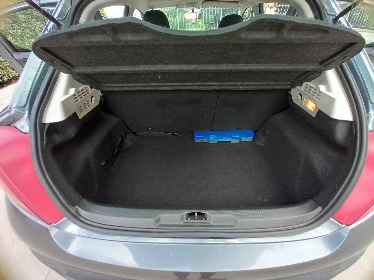 Peugeot 207 1.4 HDi 70CV 5p. Millesim 200
