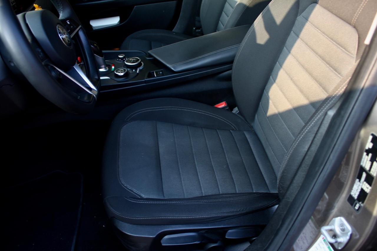 Alfa Romeo Giulia 2.2 Turbodiesel 150 CV AT8 Business