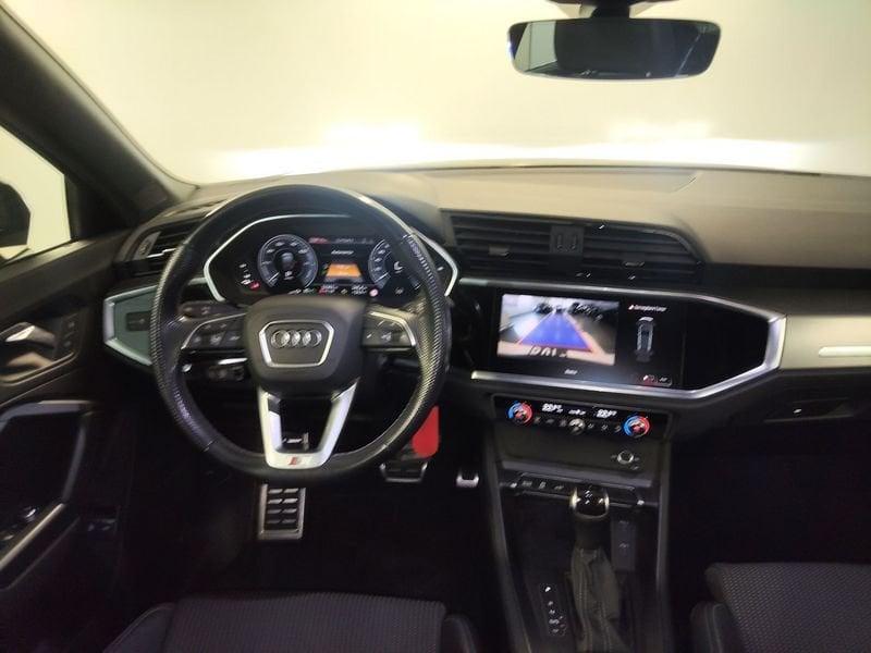 Audi Q3 Q3 Sportback 45 1.4 tfsi e Identity Black s-tronic