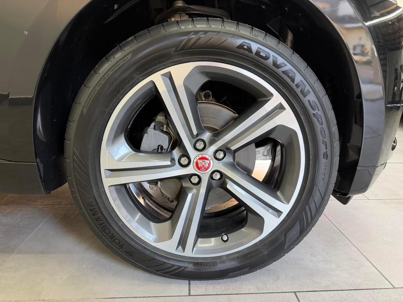 Jaguar F-Pace 2.0 D 180 CV AWD R-Sport 2017
