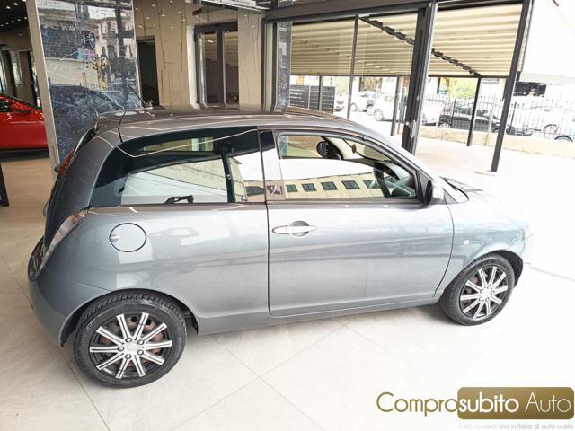 LANCIA Ypsilon 1.2 Oro