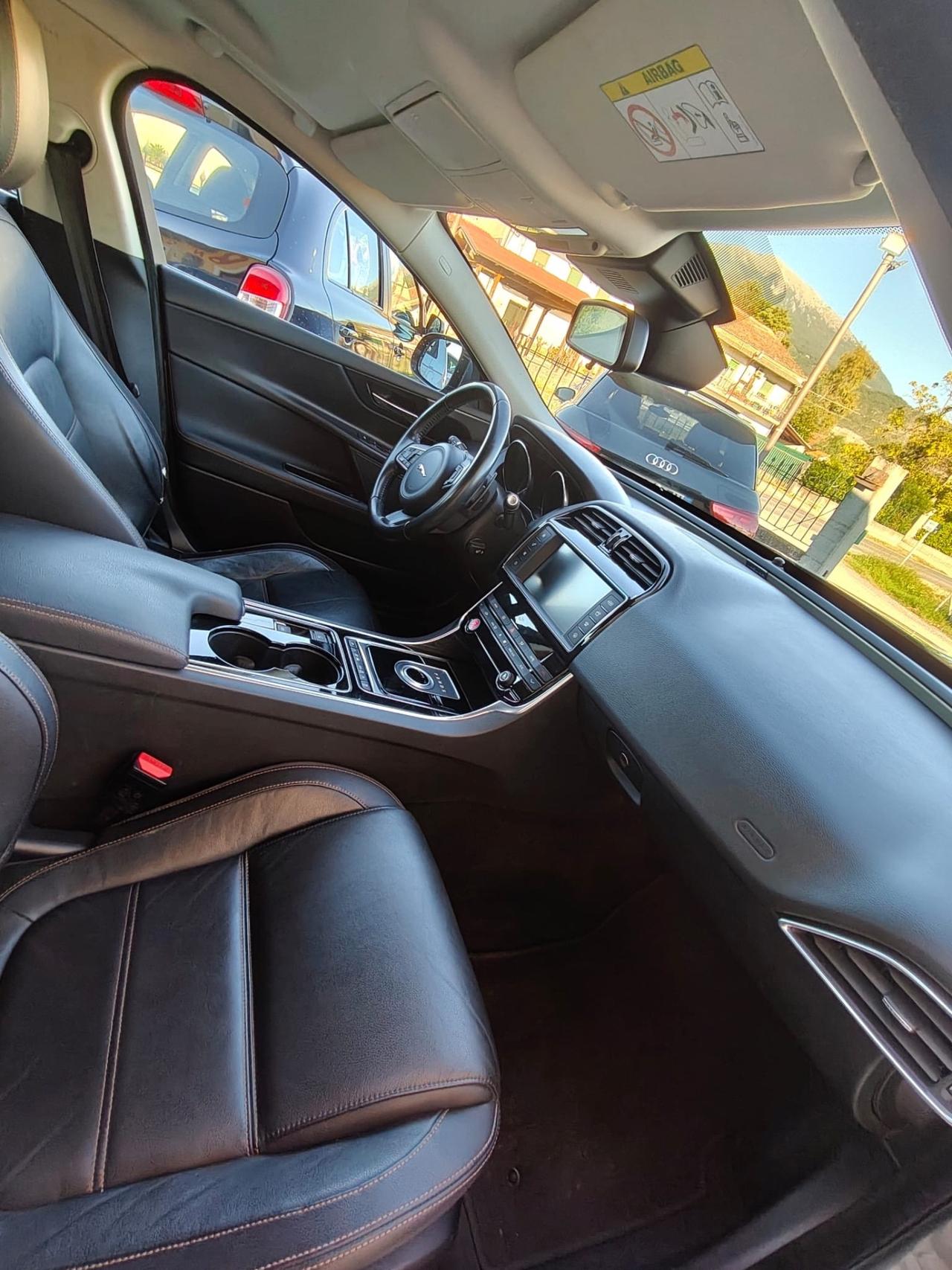 Jaguar XE 2.0 D Turbo 180CV aut. Portfolio km 129 mila permute e finanziamenti