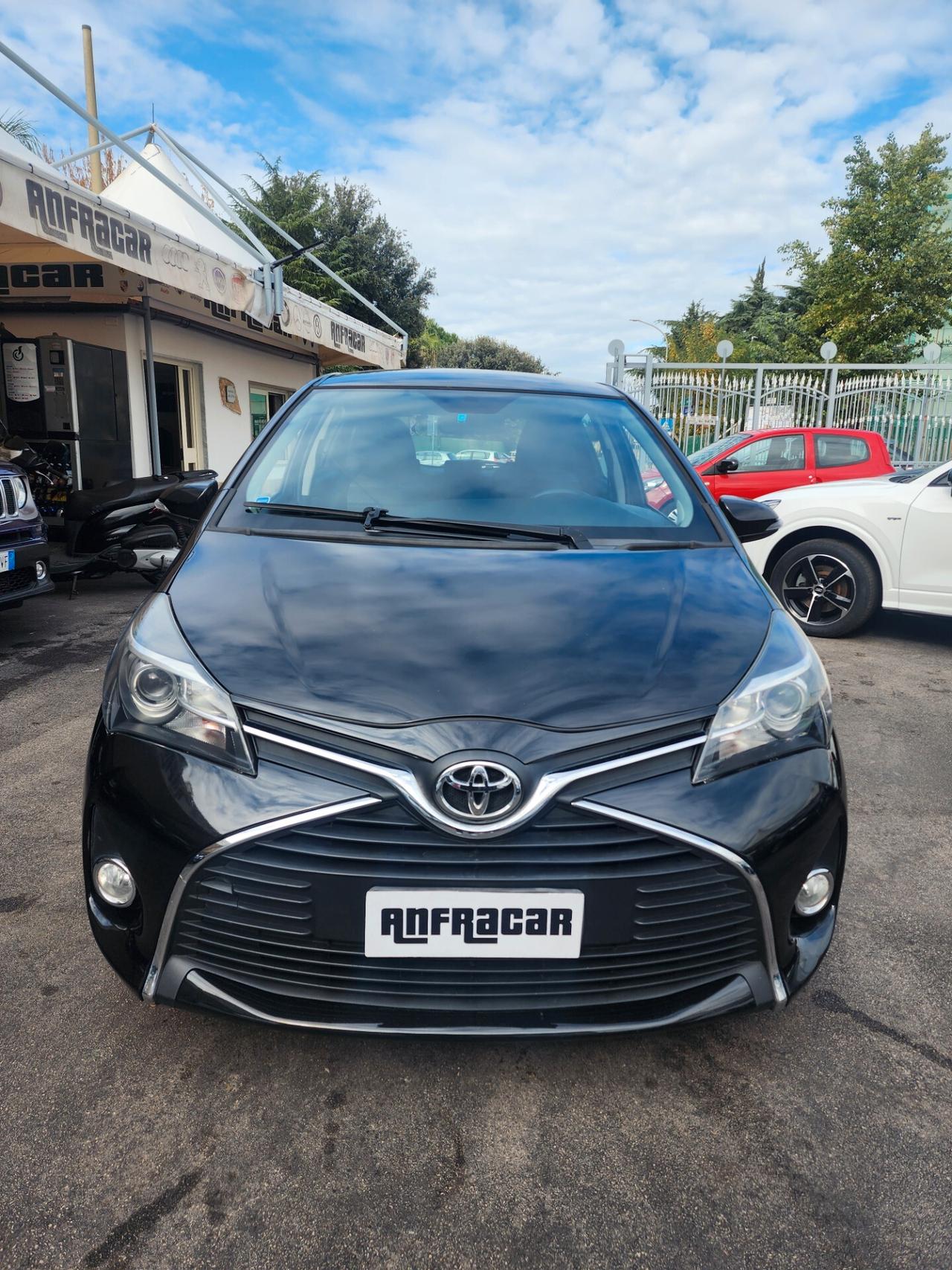Toyota Yaris 1.4 D-4D 5 porte Lounge - 2017