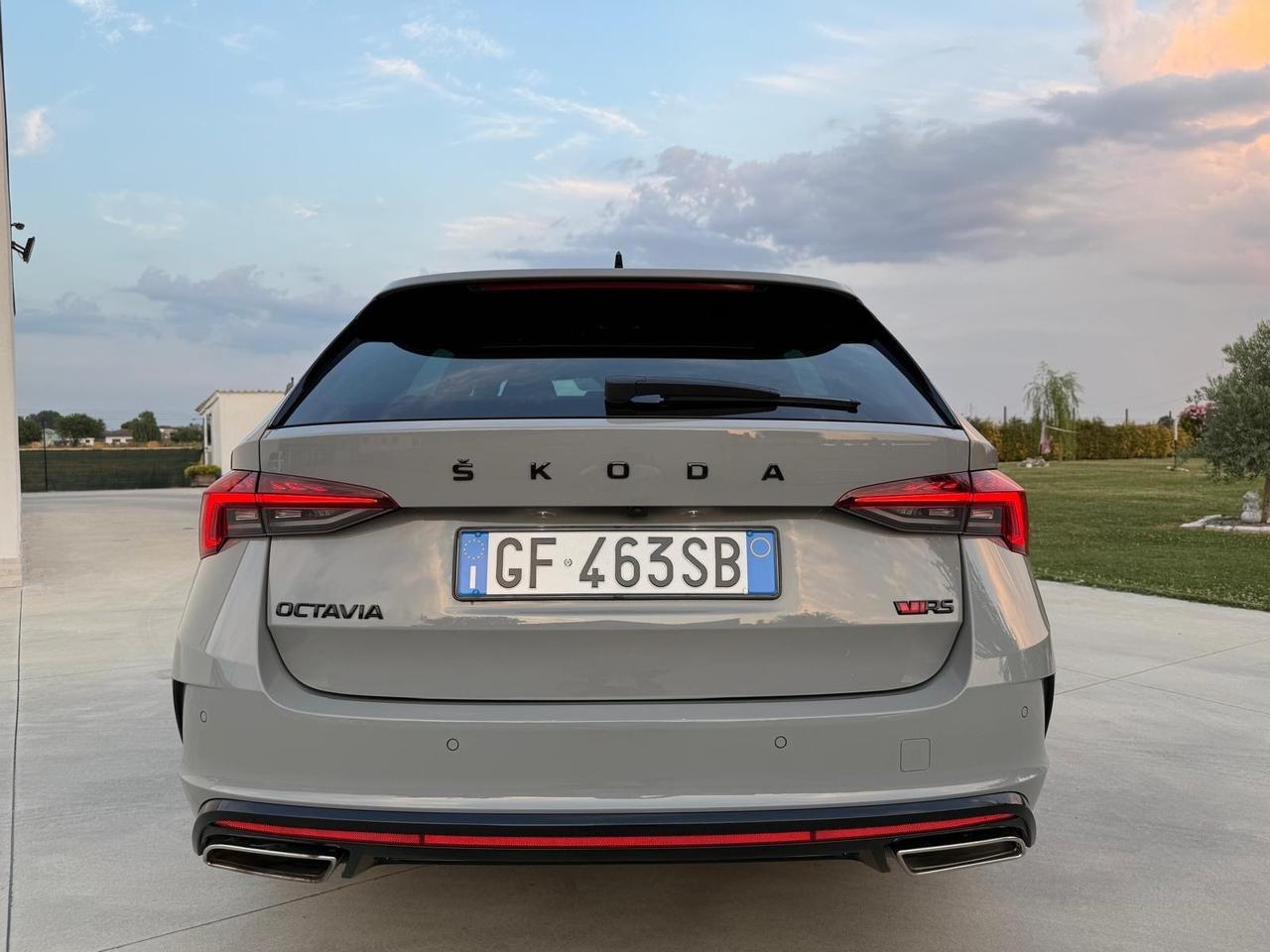 Skoda Octavia 2.0 TDI EVO SCR 200 CV DSG 4x4 Wagon RS