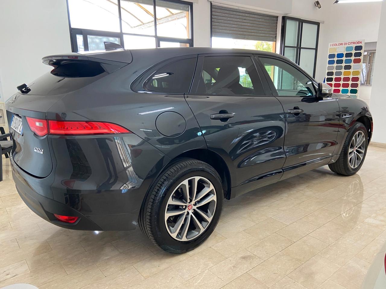 Jaguar F-Pace 2.0 D 180 CV AWD R-Sport