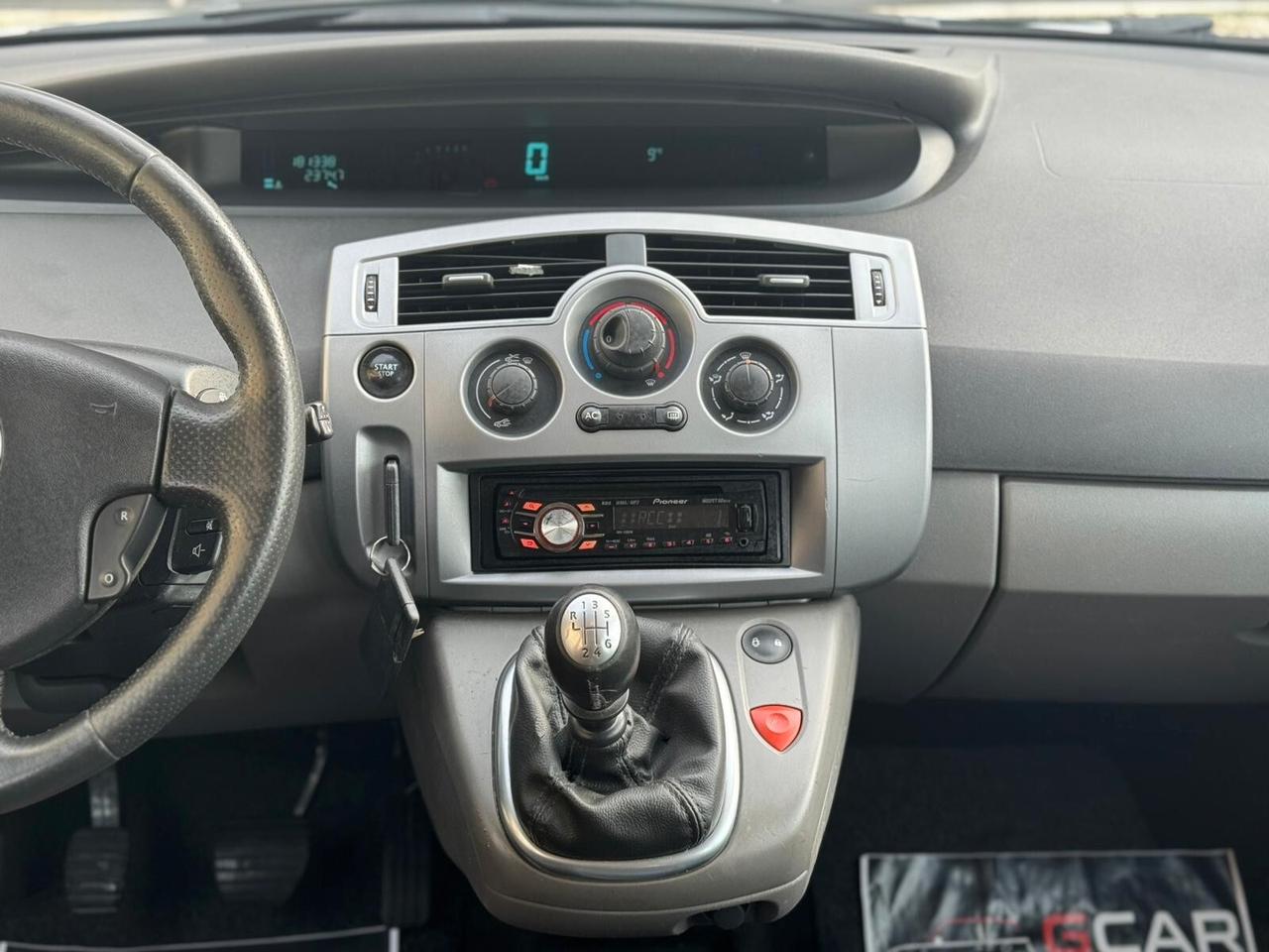 Renault Scenic Grand Scénic 1.5 dCi/105CV PlayStation Portable