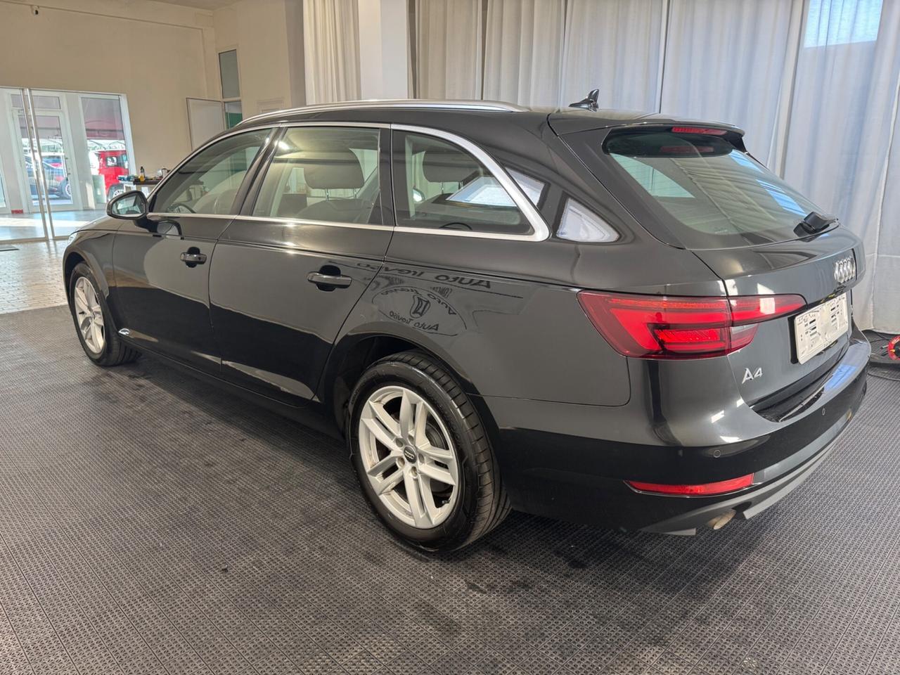 Audi A4 2.0 TDI 150 CV ultra S tronic Sport