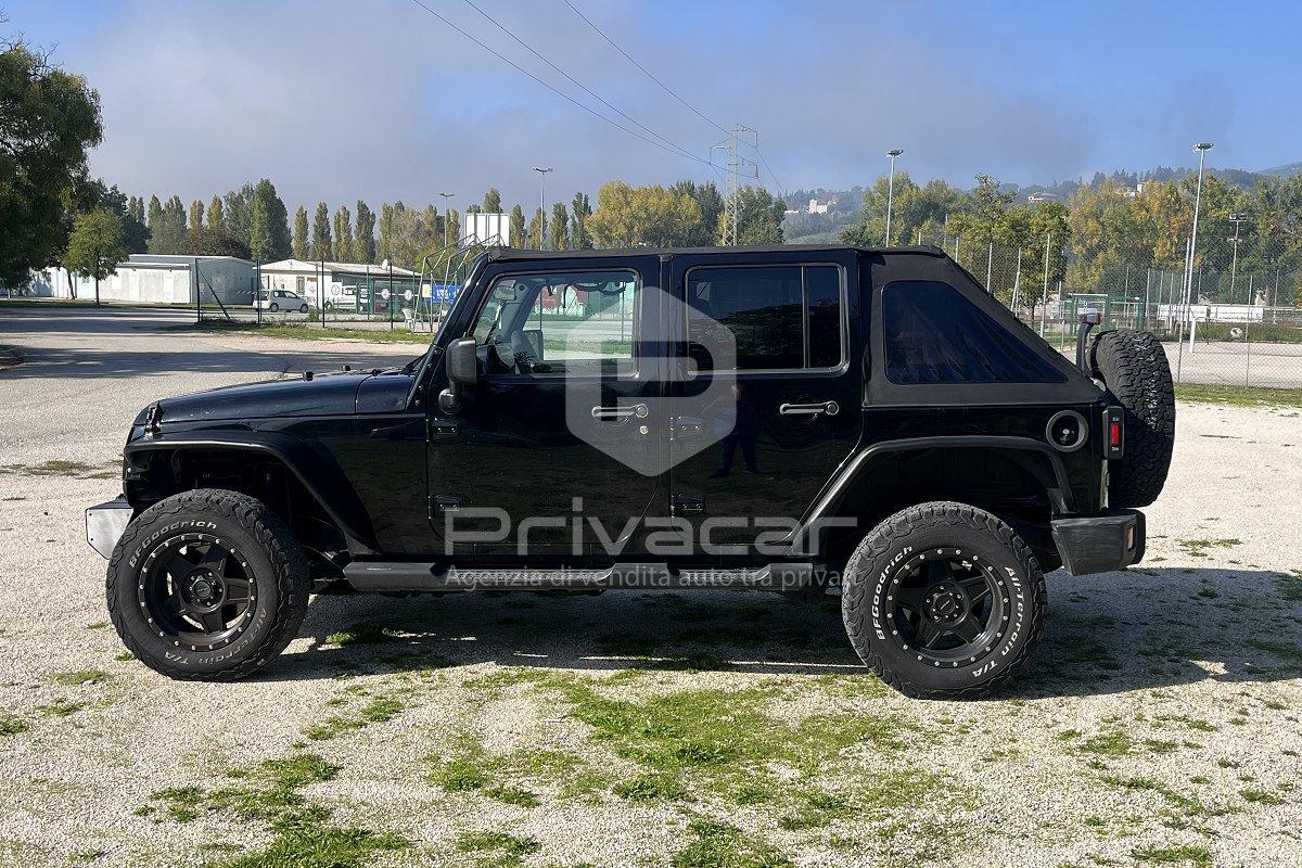 JEEP Wrangler Unlimited 2.8 CRD DPF Sahara Auto