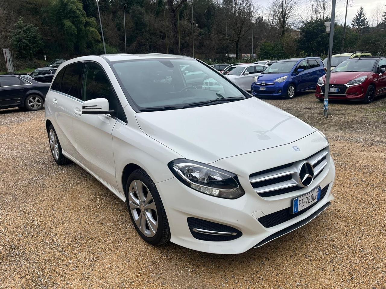 Mercedes-benz B 180 1.5 Diesel - Automatico - Neopatentati