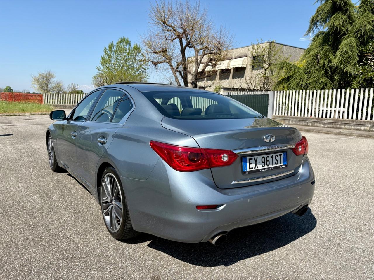 Infiniti Q50 S Hybrid 364CV 2013