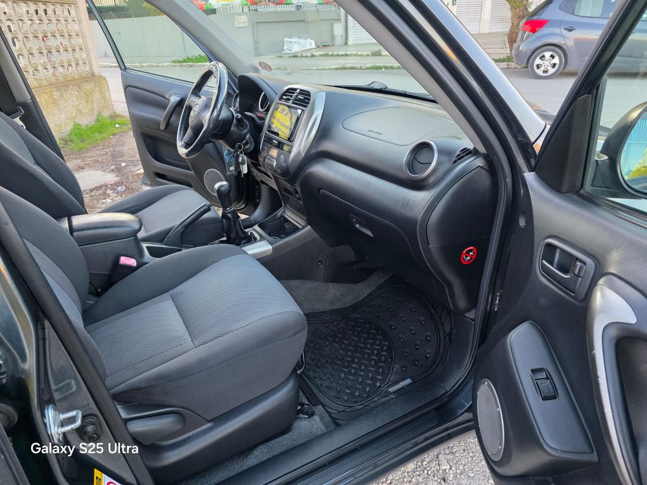 Toyota RAV4.com 2.0 Tdi D-4D cat 5 porte Sol PERFETTA