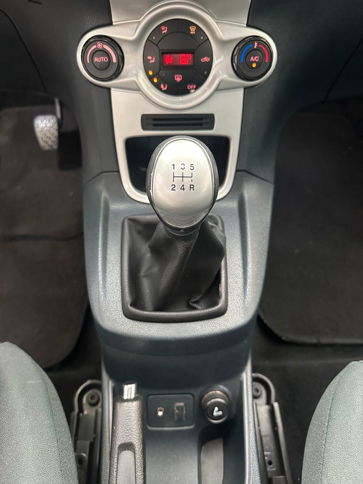Ford Fiesta 1.4 TDCi 70CV 3 porte Titanium TENUTA BENISSIMO