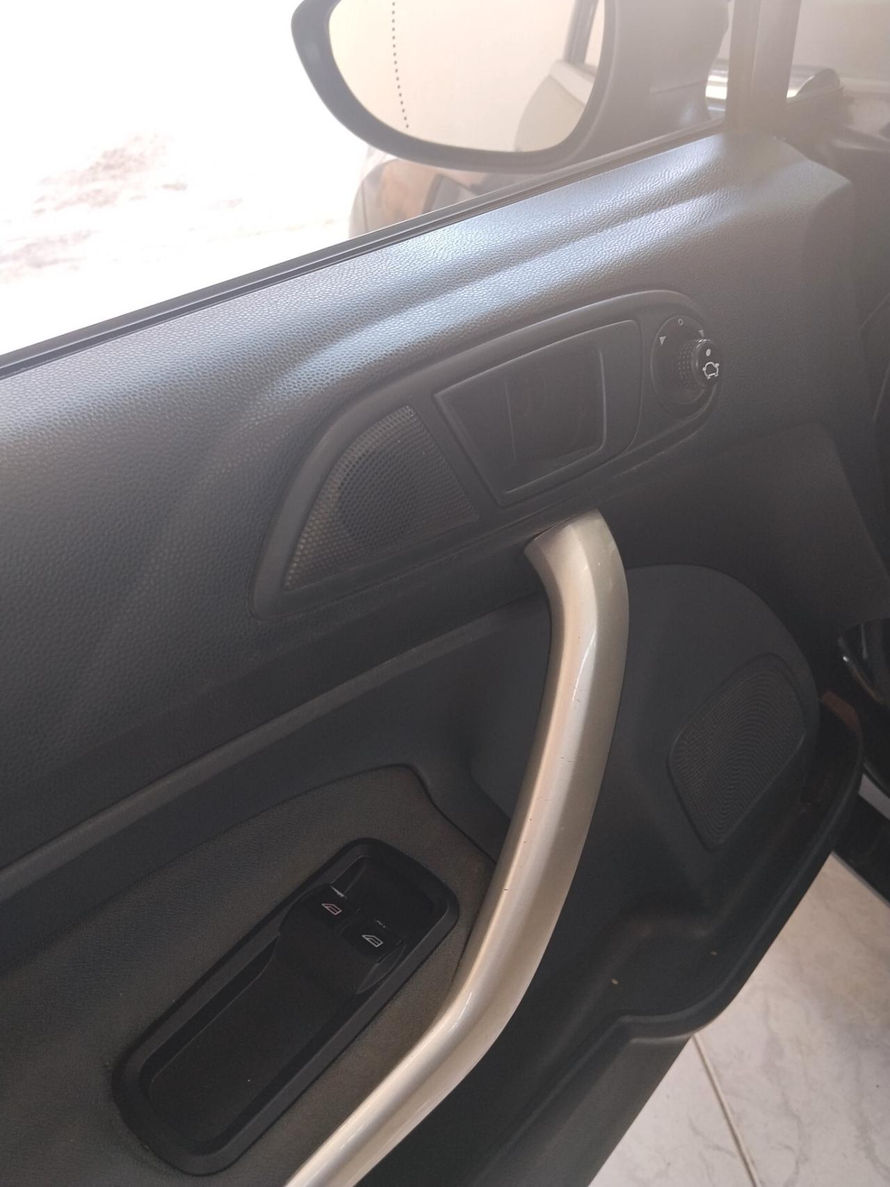 Ford Fiesta 1.4 Diesel 2009 CON GARANZIA