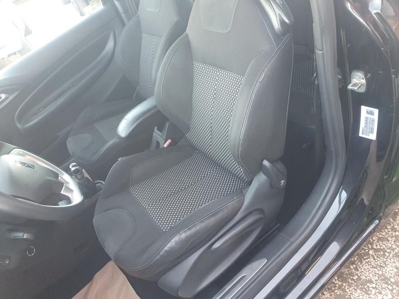 Ds DS3 3 1.4 HDi 70 Just Black