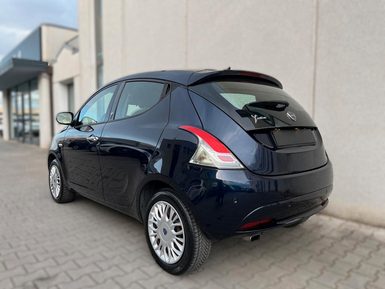 Lancia Ypsilon 1.2 69 CV 5 porte Gold