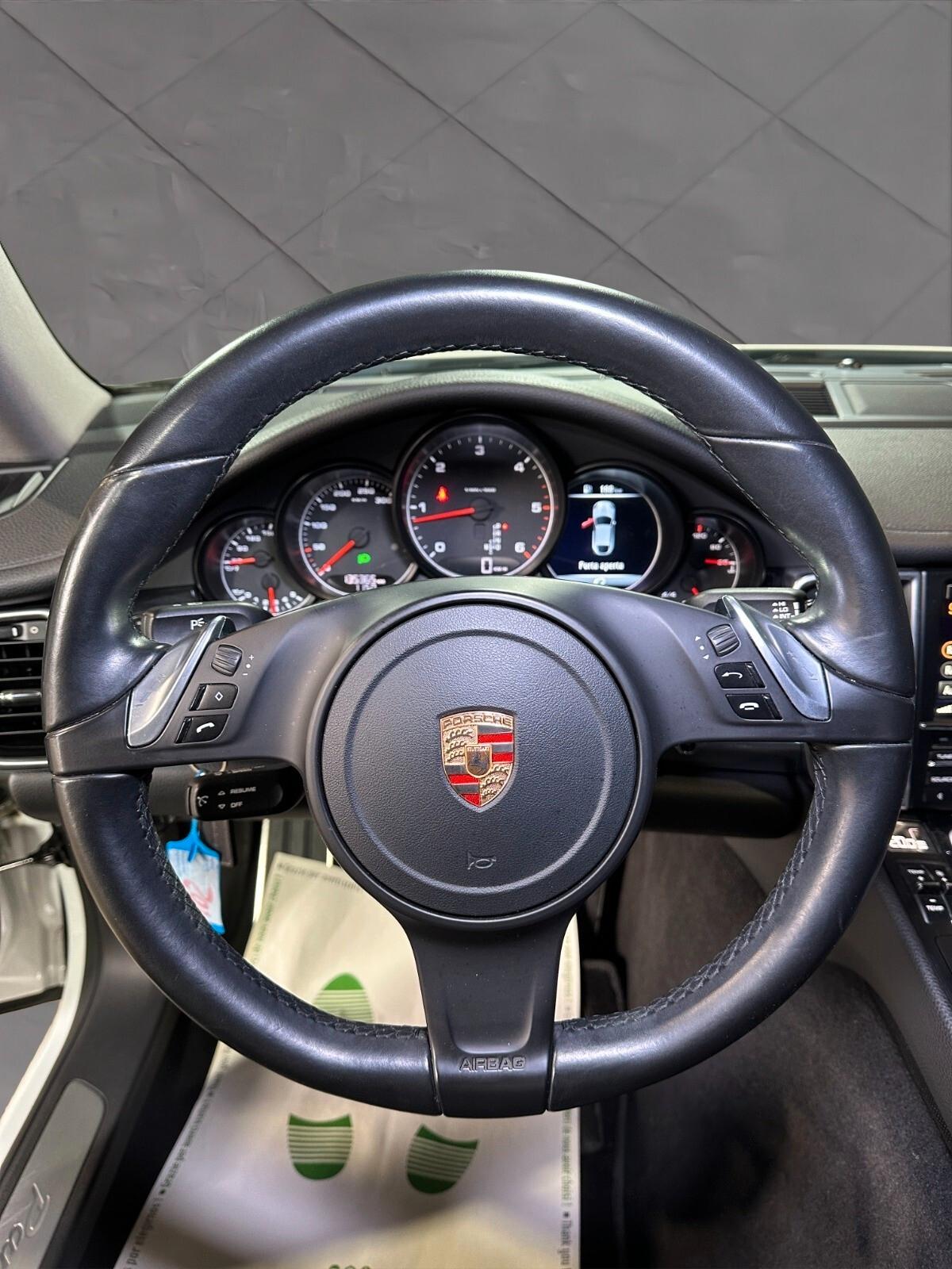 Porsche Panamera 3.0 300CV