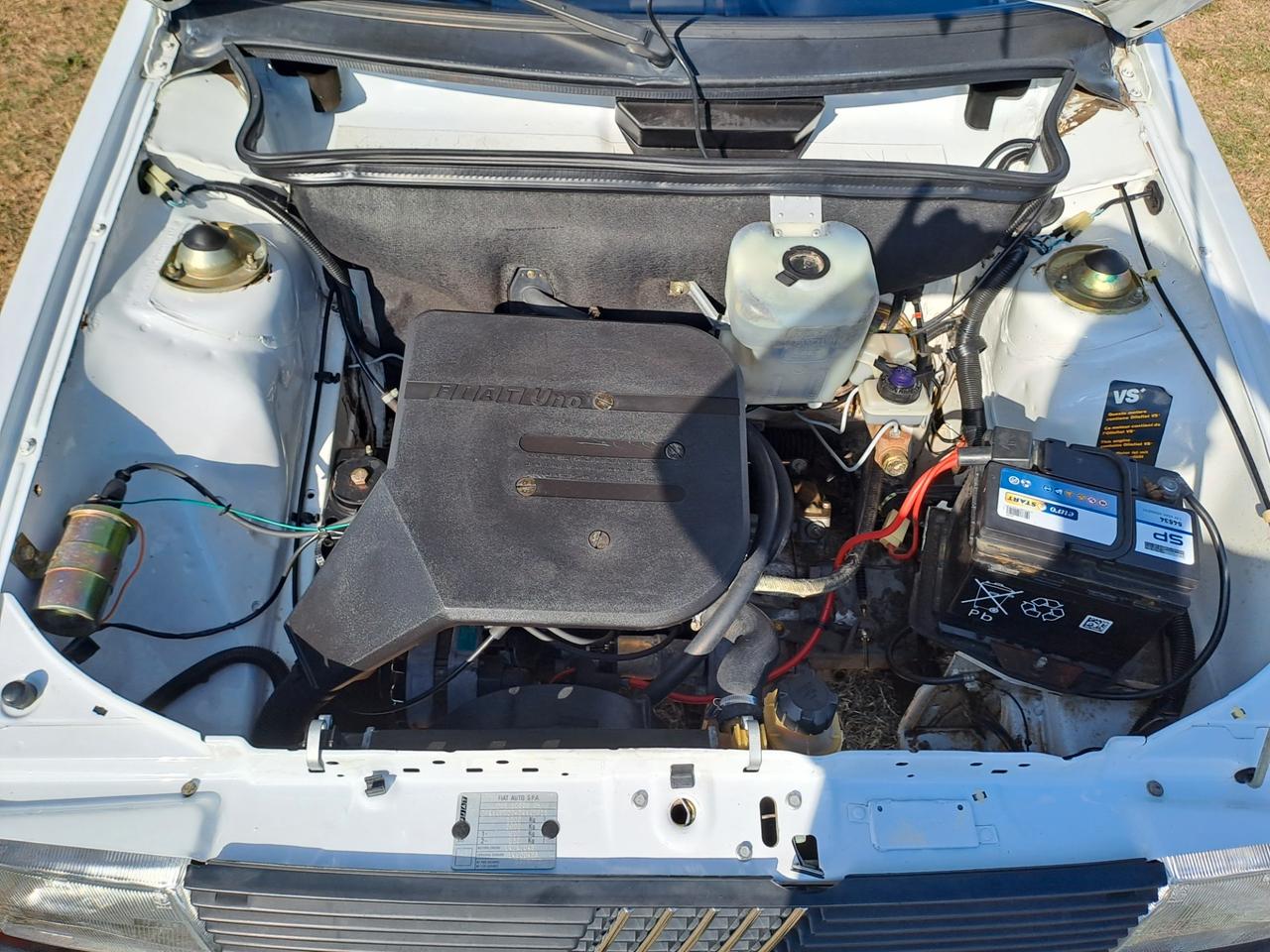 FIAT UNO STING 9.0 Benzina