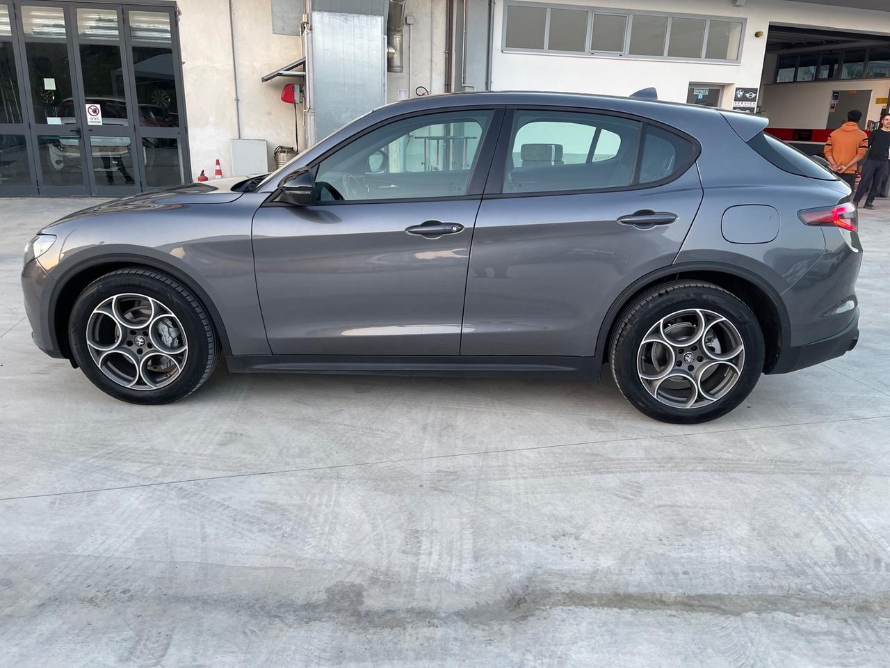 Alfa Romeo Stelvio 2.2 Turbodiesel 160 CV AT8 RWD Sprint