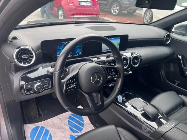 MERCEDES-BENZ A 180 d Automatic Business Extra