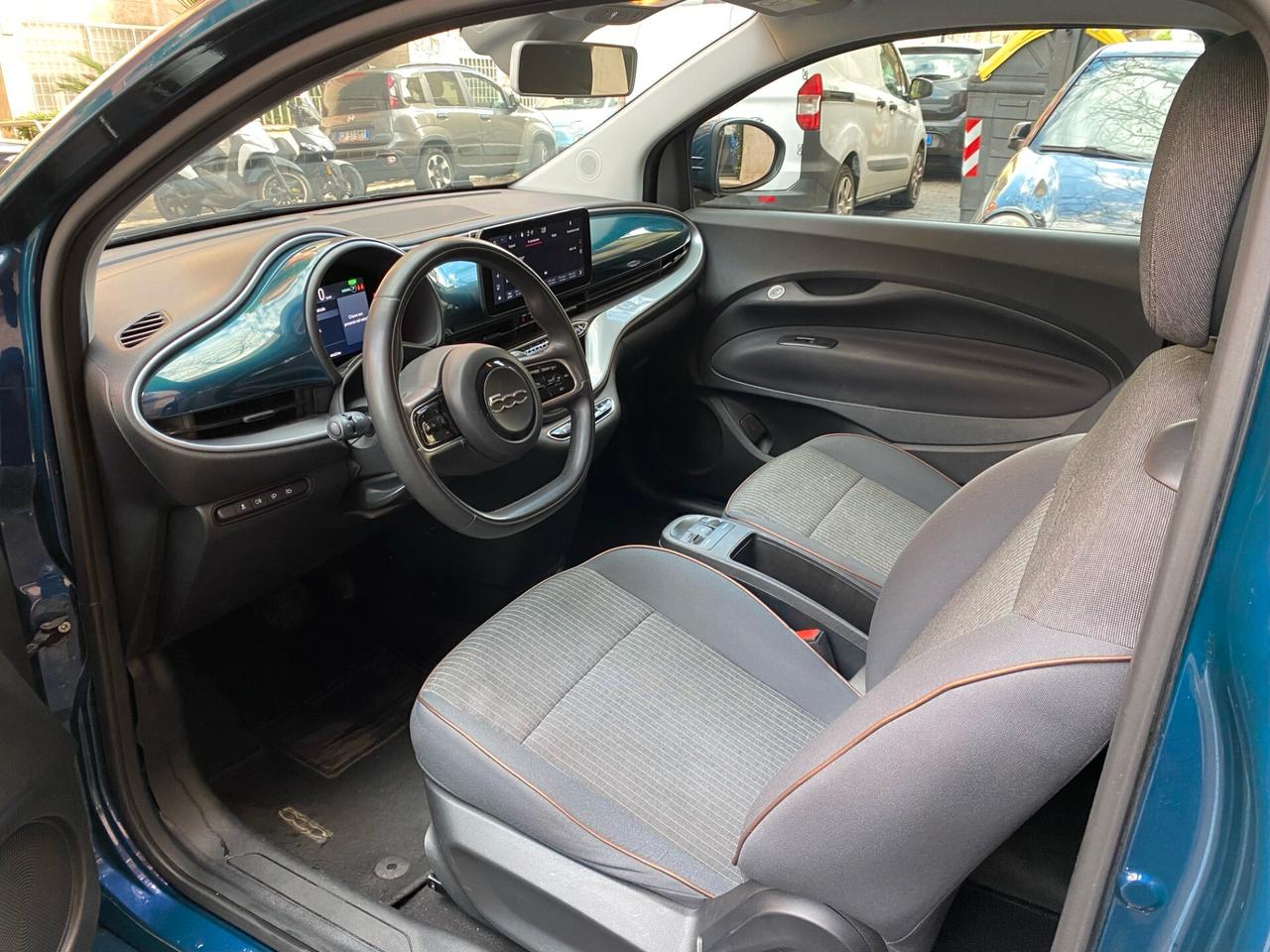 Fiat 500 500e La Prima Berlina 42 kWh