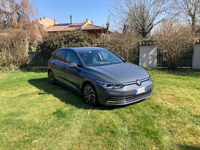 Volkswagen Golf serie 8 motore 2.0 TDI 116 cv cambio DSG allestimento STYLE