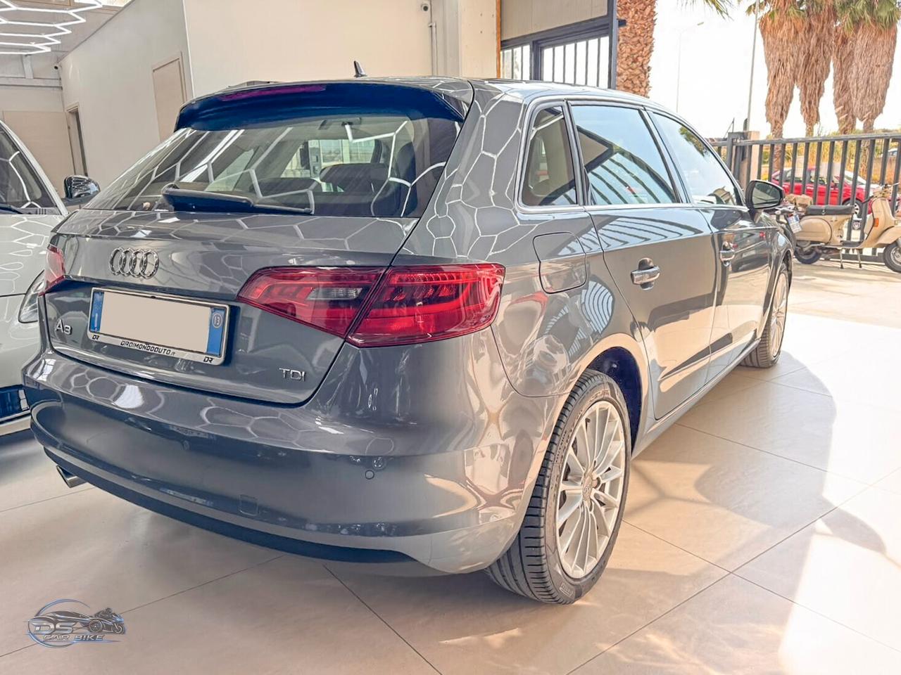 Audi A3 1.6 TDI Ambition 105CV