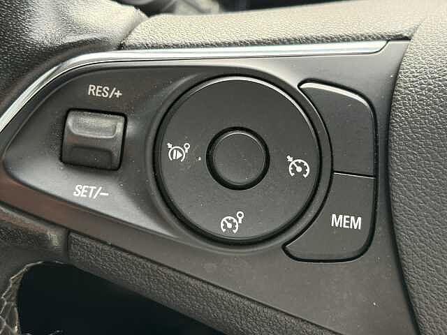 Opel Crossland 1.5 ECOTEC D 110 CV Elegance