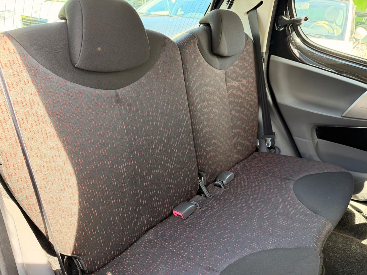 Peugeot 107 1.0 68CV 5p. Sweet Years 100.000 KM CERTIFICATI!!