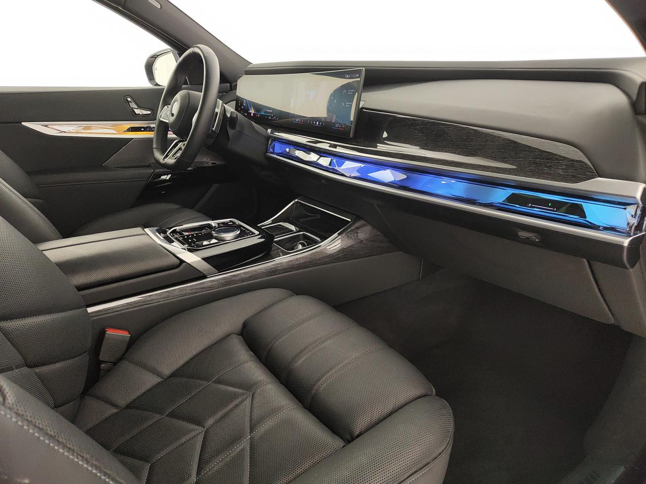 BMW 740d mhev xdrive MSport Pro auto