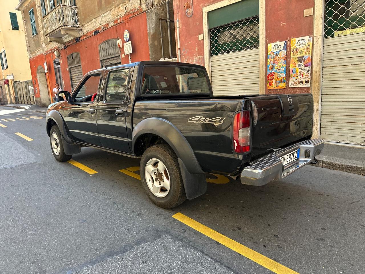 Nissan Navara 2.5 dCi 4 porte Double Cab XE