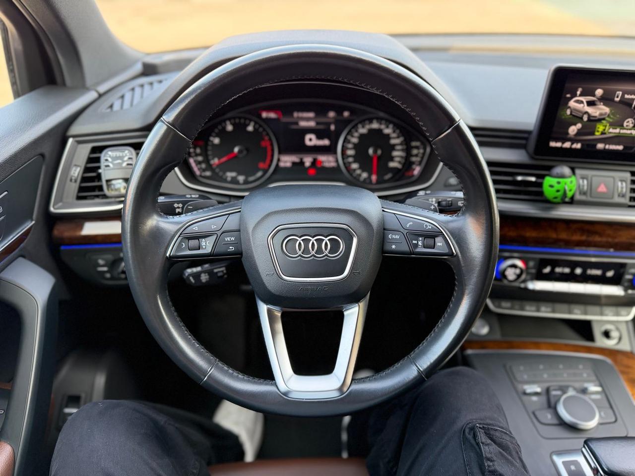 Audi Q5 Business Sport 2.0 40 TDI #9784