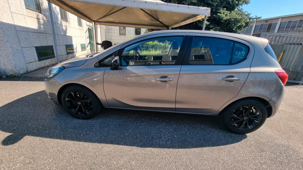 Opel Corsa 1.2 5 porte b-Color