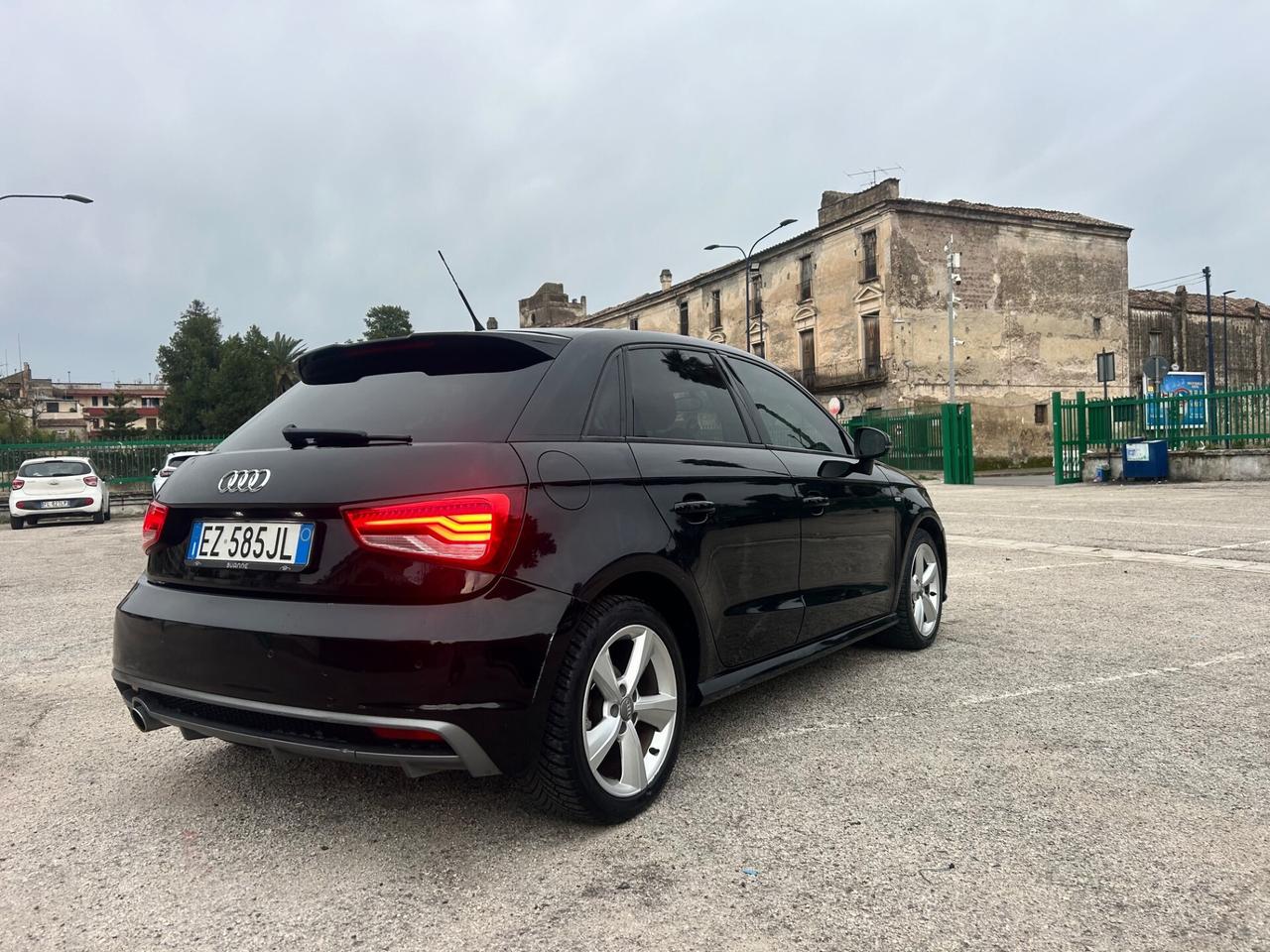 Audi A1 1.4 TDI ultra S tronic line