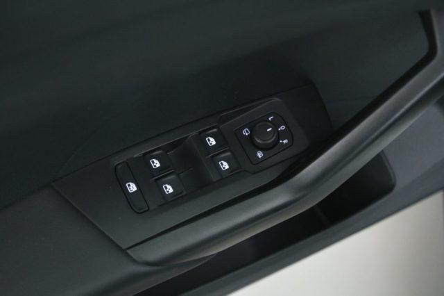 VOLKSWAGEN T-Cross 1.0 TSI Sport R-line/Tech Pack/App-Connect