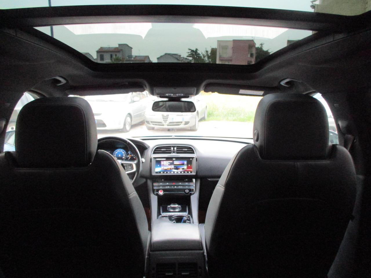 Jaguar F-Pace 2.0d R-Sport awd 180cv auto * MOTORE NUOVO*