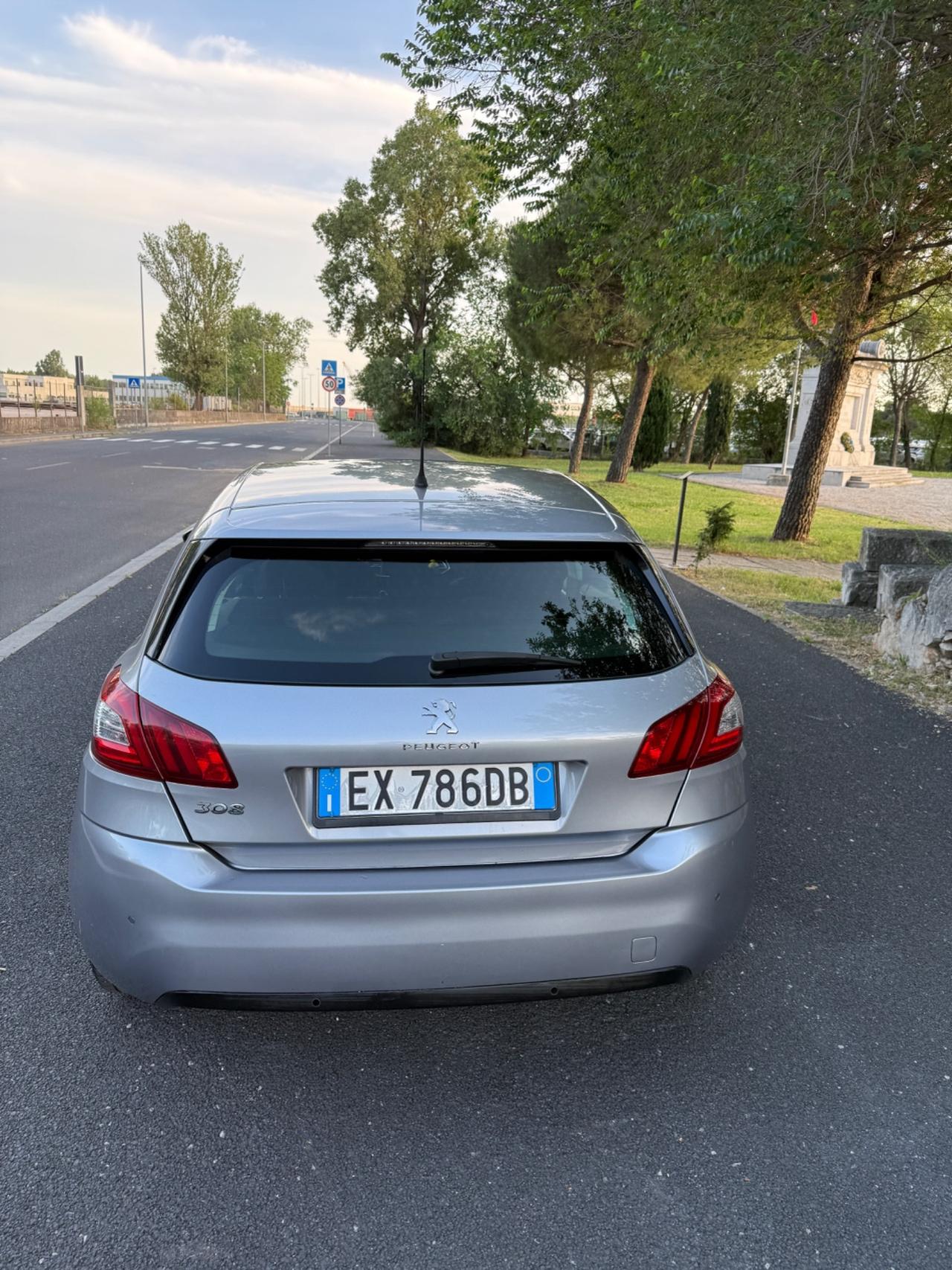 Peugeot 308 PureTech Turbo 130 S&S Allure
