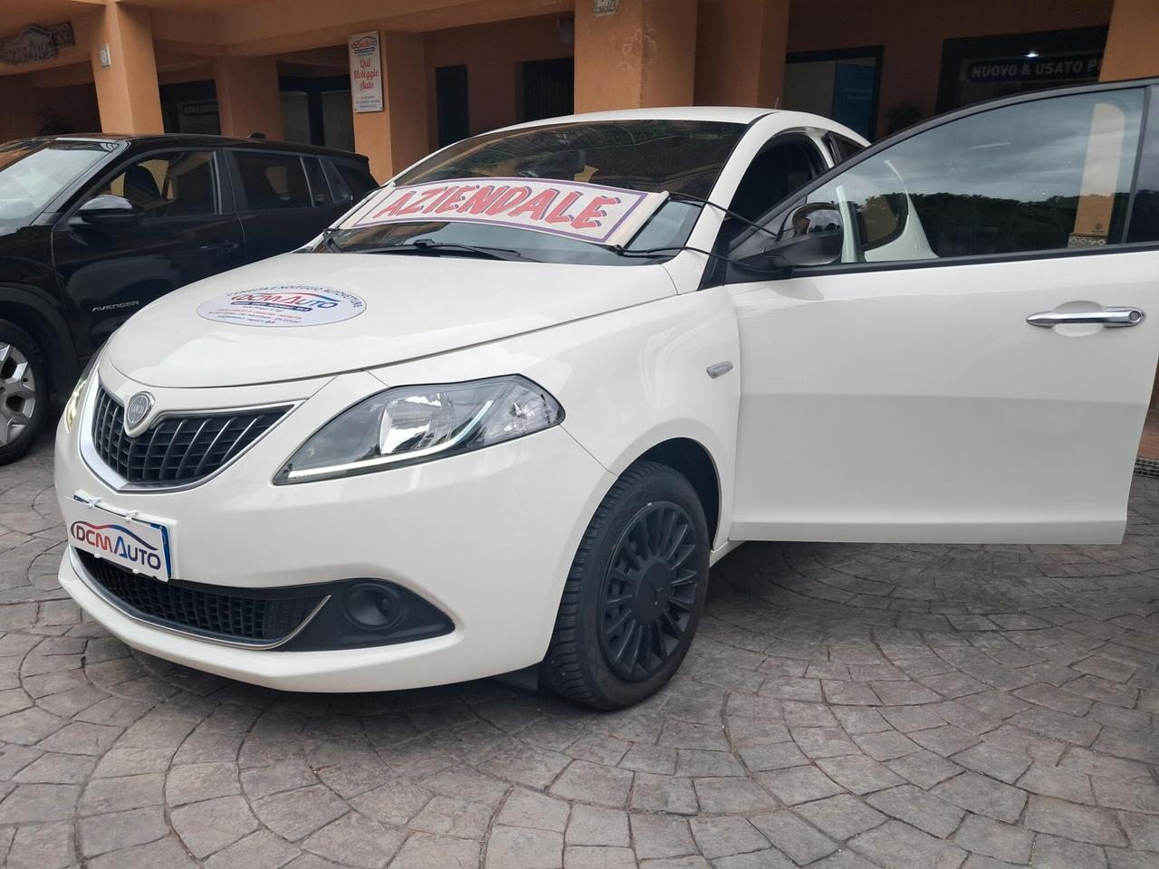 Lancia Ypsilon 1.0 FireFly 5 porte S&S Hybrid Silver