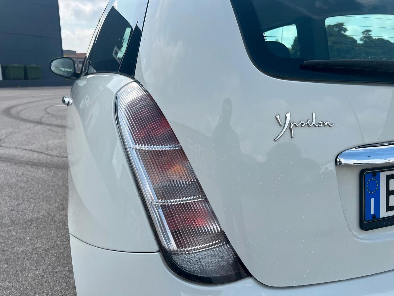 Lancia Ypsilon 1.2 69 CV Diva