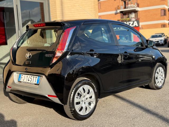 TOYOTA Aygo 1.0 VVT-i 69 CV 5 porte x-play (NESSUN VINCOLO)
