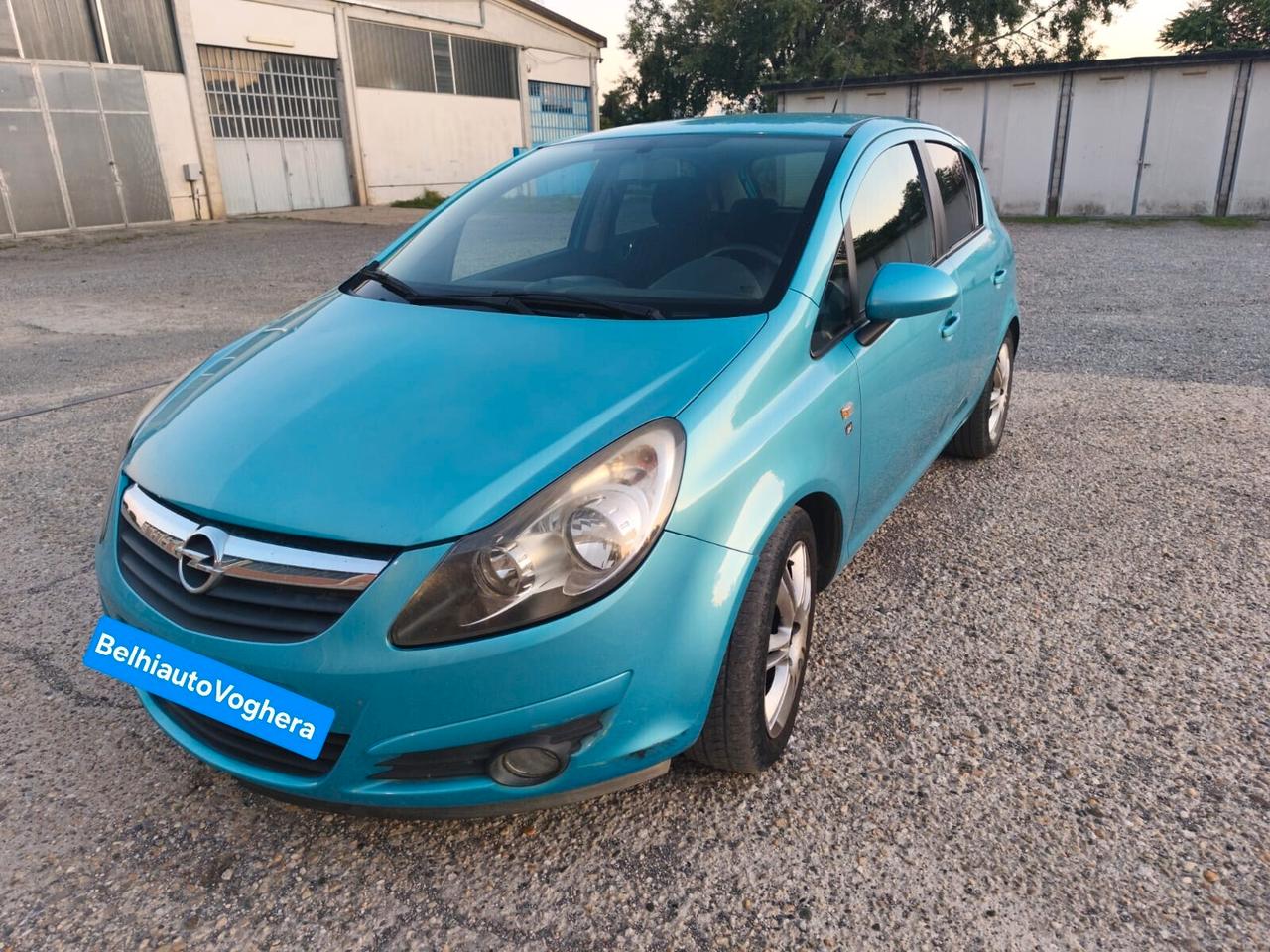 Opel Corsa 2011---1.2 Benzina Neopatentati