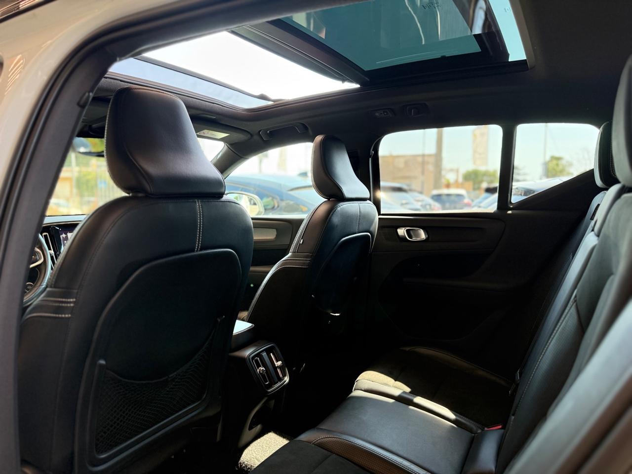 Volvo XC40 D3 R-design