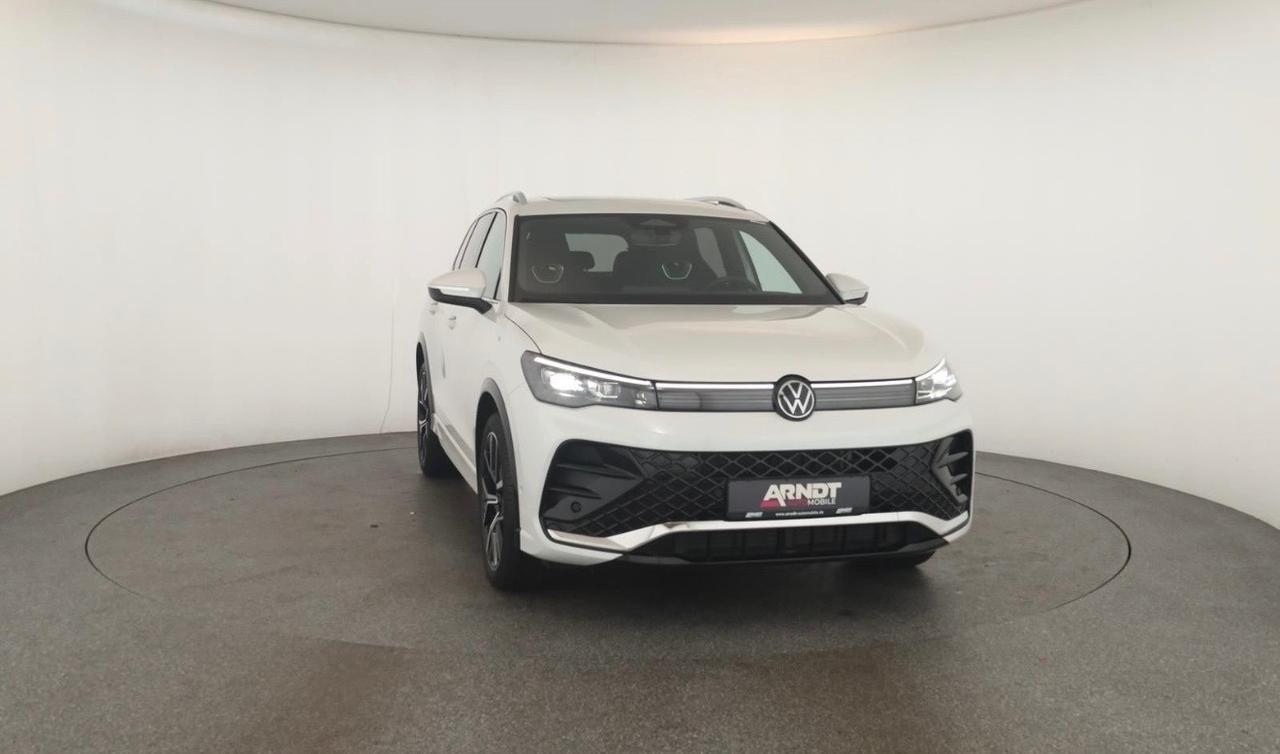 Volkswagen Tiguan 2.0TDi DSG R Line Navi Tetto Cerchi neri