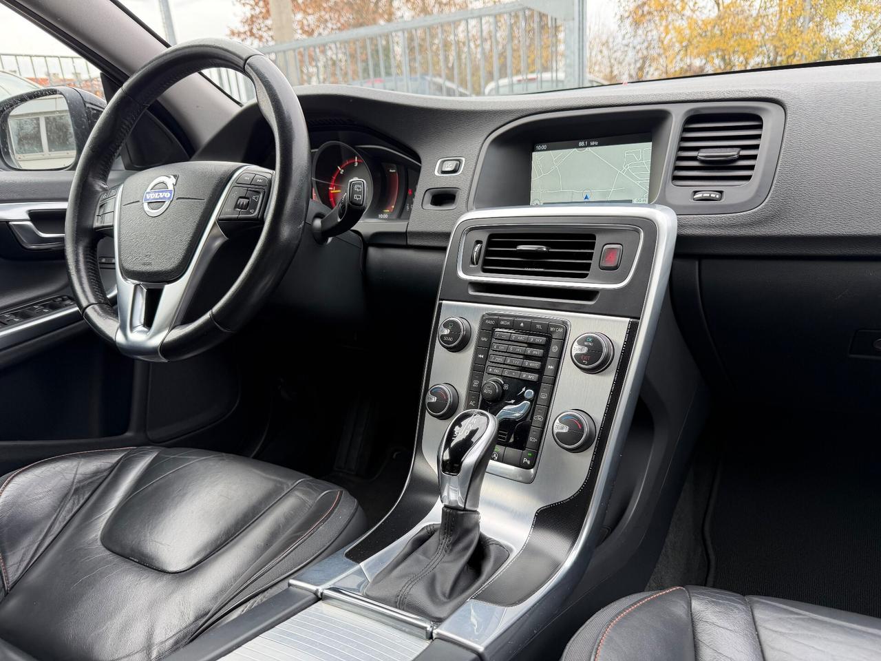Volvo V60 2.0D 150 cv R-design Automatica