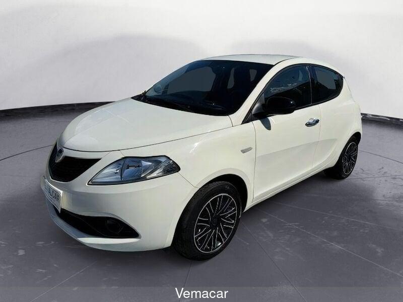 Lancia Ypsilon 1.2 gold 69 CV 5P Solo km 45.300! ok neop!!