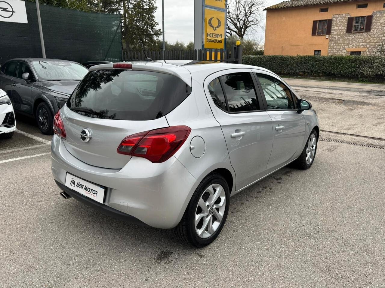 Opel Corsa 1.4 90CV GPL Tech 5 porte b-Color