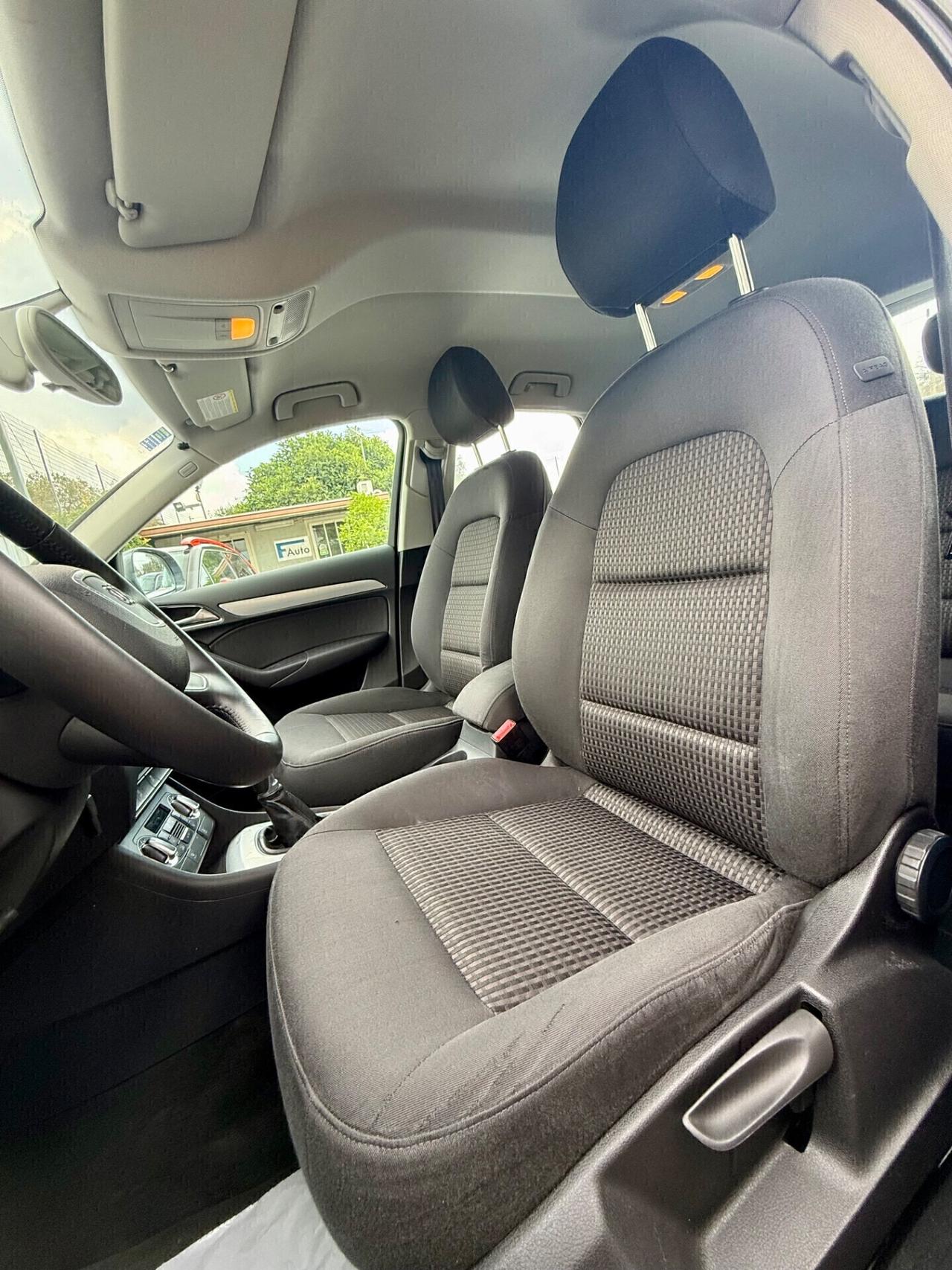 Audi Q3 2.0 TDI Advanced,Navigatore,Climatronic bizona,sensori di parcheggio,ecc.