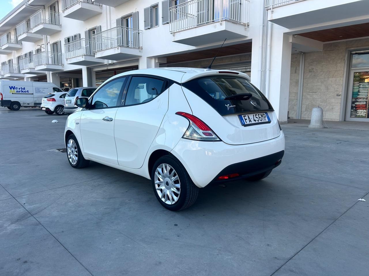 Lancia Ypsilon 1.2 69 CV 5 porte Elle