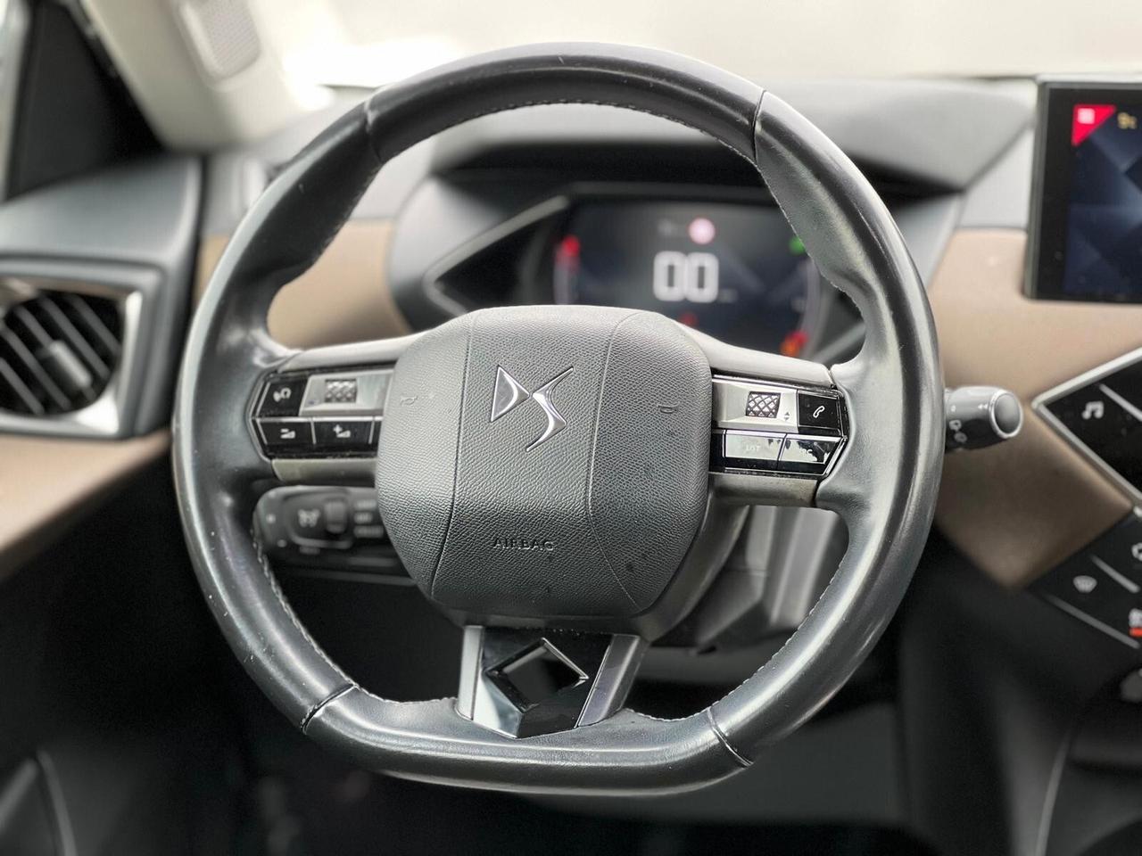 Ds DS3 3 Crossback BlueHDi 100 So Chic