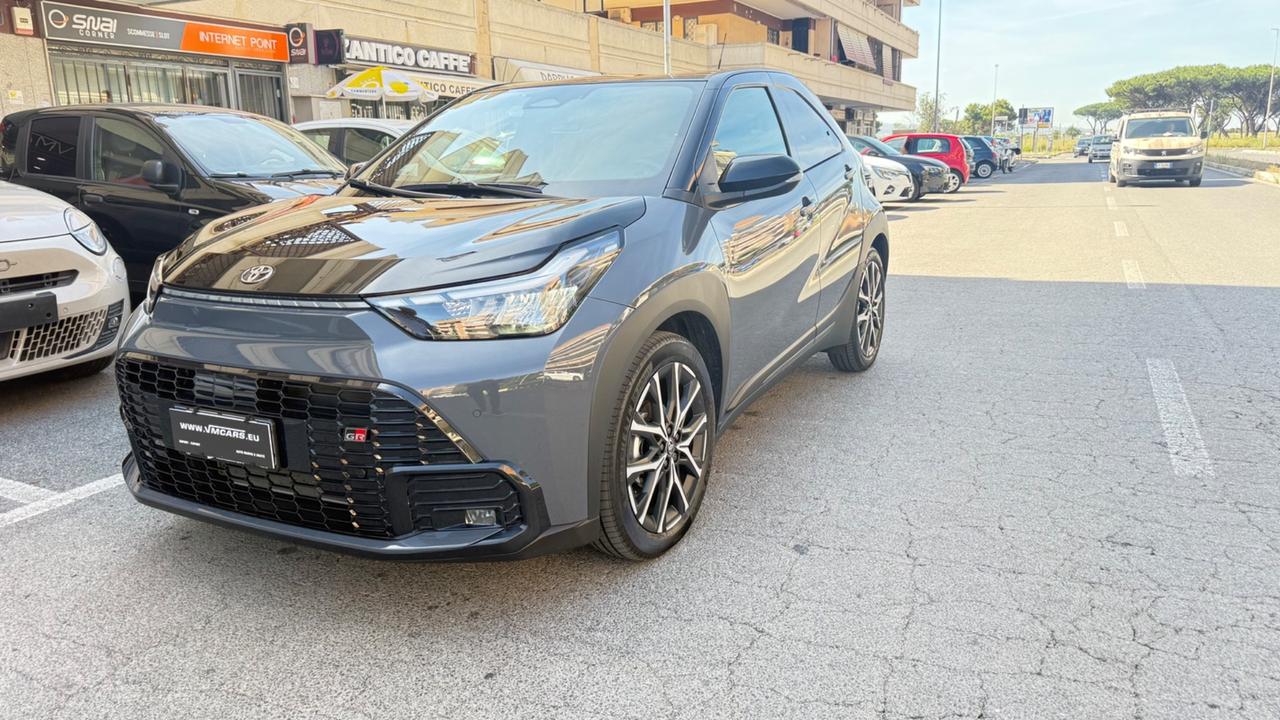 Toyota Aygo X 1.5 Hybrid 115 CV 5 porte GR Sport LED NAVI KAMERA BLUETOOTH CERCHI 17 PDC FULL