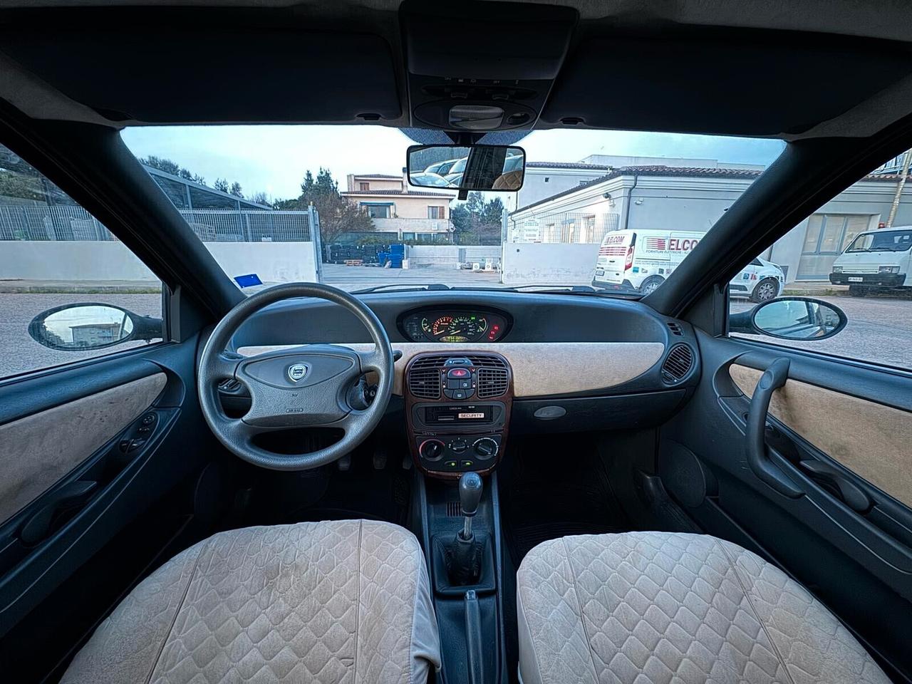 LANCIA YPSILON UNICO PROPRIETARIO Y